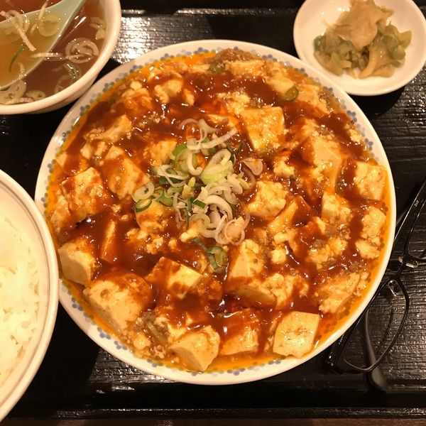 「カレー麻婆豆腐定食(豆腐屋さんの手作り豆腐)」@四つ角飯店の写真
