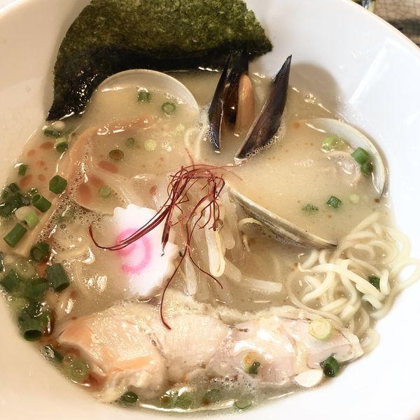 「貝ダシ塩らぁ麺」@麺処いっ歩の写真