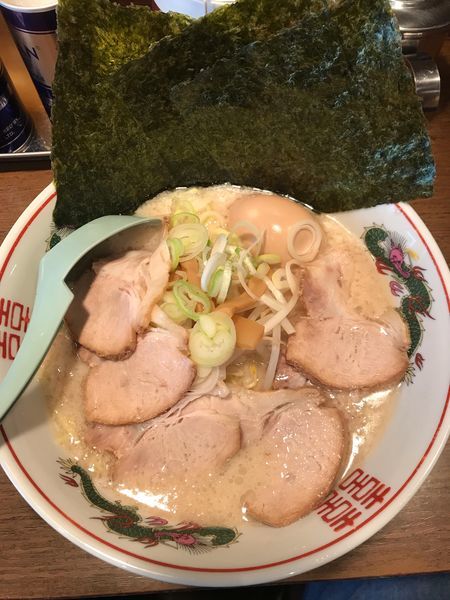 「塩とんこつチャーシュー麺」@東京屋台らーめん 翔竜 北千住駅前店の写真