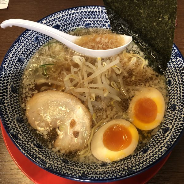 「味玉らーめん ￥750」@らーめん専門店ぶぶか 新宿紀伊国屋店の写真