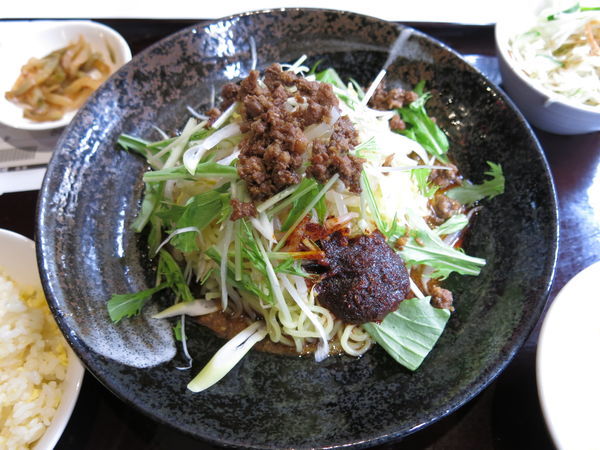 「汁なしマーラー担々麺ランチセット：800円→700円」@京華茶楼 新橋店の写真