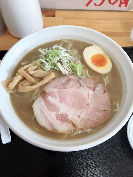 「濃厚煮干しラーメン」@煮干しらーめん ○五食堂の写真