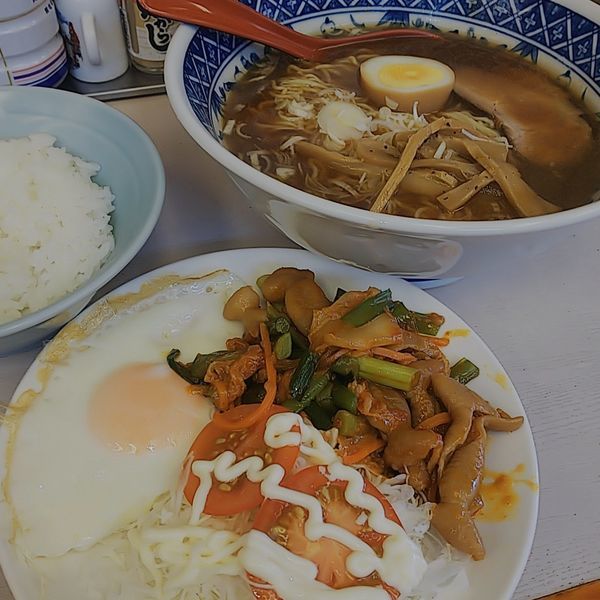 「本日のランチA（モツのスタミナ炒めライス）」@笑顔の写真