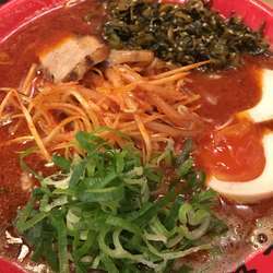 豚骨ラーメン(辛いやつ)