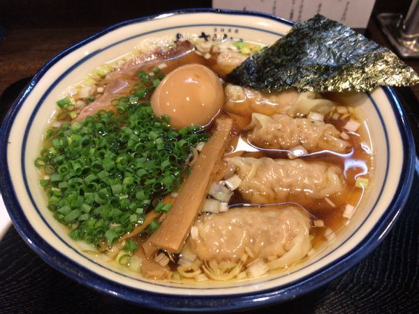 「わんたん麺 煮玉子入り」@さんかくの写真