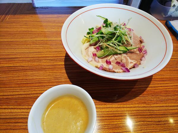 「昆布水冷汁つけそば」@niboの写真