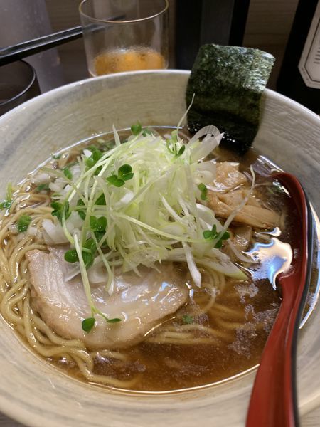 「ネギしょうゆラーメン&餃子」@めんや佐高の写真