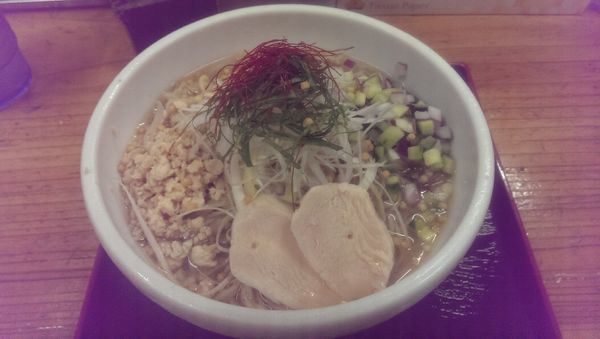 「鯛にぼ冷しそば、大盛」@辛っとろ麻婆麺 あかずきんの写真