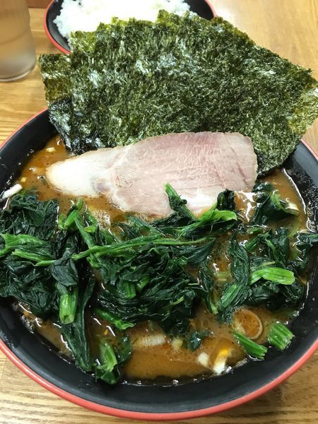 「のり・ほうれん草ラーメン 辛味噌バージョン」@麺家 紫極の写真
