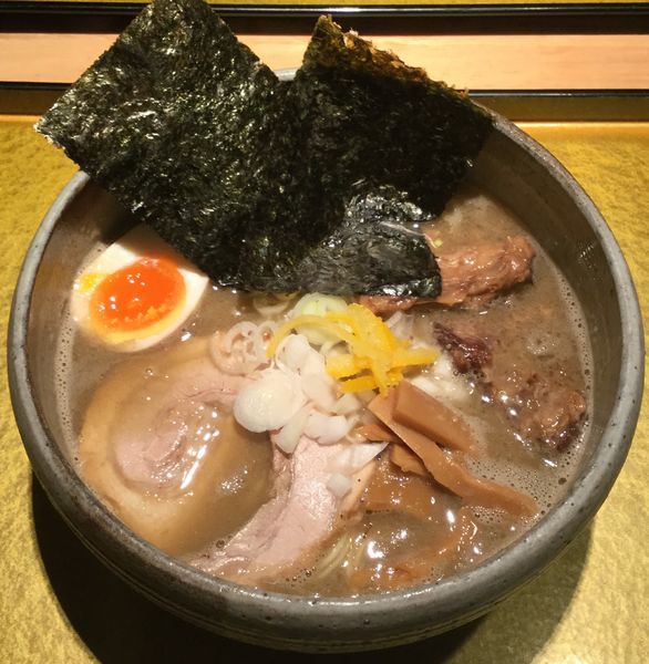 「特製濃厚煮干そば（醤油） 990円」@麺屋 音の写真