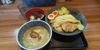 「濃厚鶏魚介半熟味玉つけ麺」@らーめん鈴家の写真