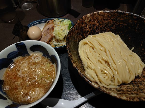 「ゆず風味 まる得つけめん(中盛り)」@三ツ矢堂製麺 狛江店の写真