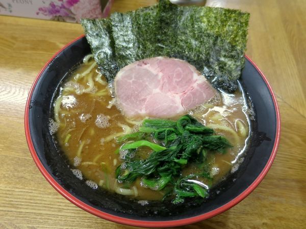 「ラーメン ７００円 ※多め/普通/普通」@麺家 紫極の写真