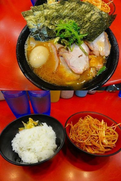 「大盛チャーシュー麺1030円　麺硬め　煮卵40円　etc」@家系総本山 ラーメン吉村家の写真