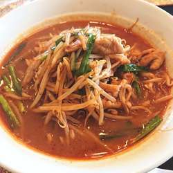 ニラもつ味噌ラーメン