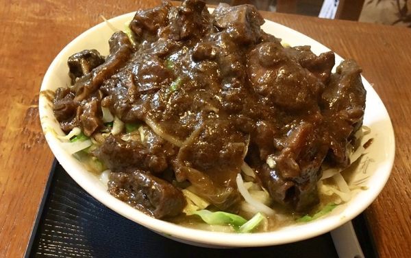 「もつカレー野菜」@ラーメンあやの写真