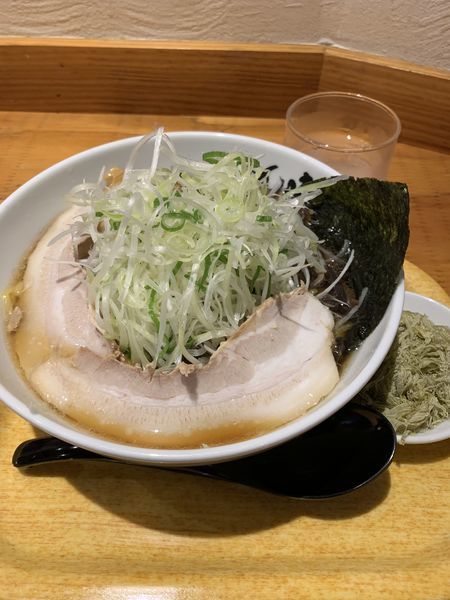 「焼きしょうゆラーメンスペシャル」@利尻らーめん 味楽 新横浜ラーメン博物館店の写真
