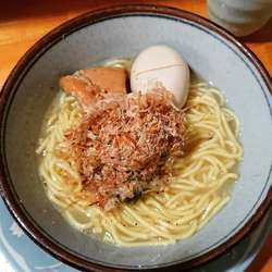 とりそば 海 全部のせ 950円