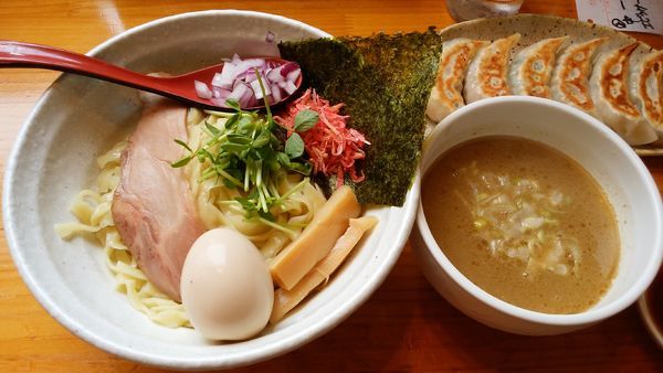 「海老とあさりの鶏白湯つけめん¥900+味玉+餃子6個」@二代目 村岡屋の写真