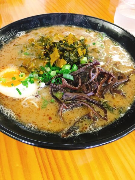 「高菜 魚粉豚骨ラーメン」@豚骨ラーメン 新井商店の写真