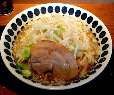 「背脂豚骨らーめん」@中華そば 蓮の華の写真