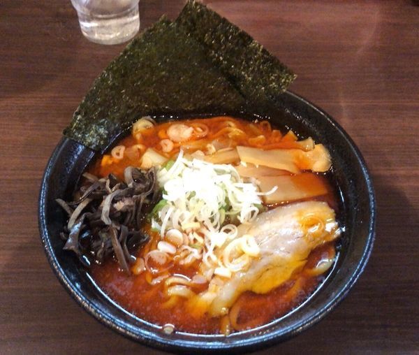 「激辛とんこつ(2辛 大盛」@豚骨ラーメン ぜろや 稲毛海岸店の写真