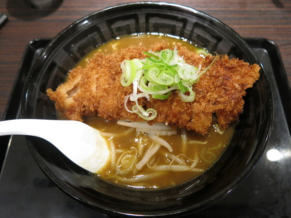 「手仕込とんかつカレーら～めん：990円」@カレーハウス CoCo壱番屋 港区虎ノ門三丁目店の写真