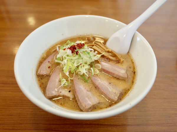 「札幌煮干中華そば 味噌 チャーシュー増し…1200円」@麺処 まるは BEYONDの写真