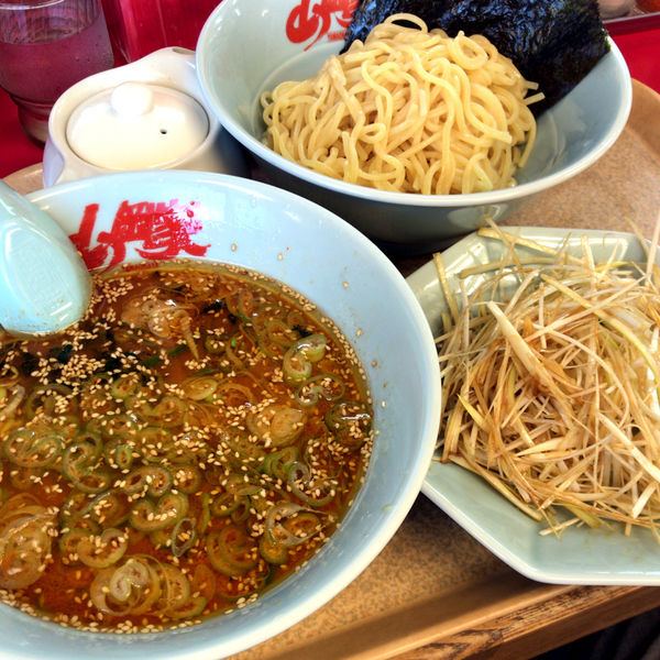 「辛味噌つけ麺　840円　ネギ和え　160円」@ラーメン山岡家 大泉店の写真