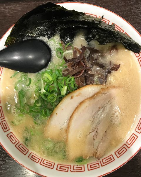 「とんこつラーメン」@博多らーめん 濱田屋 北千住店の写真