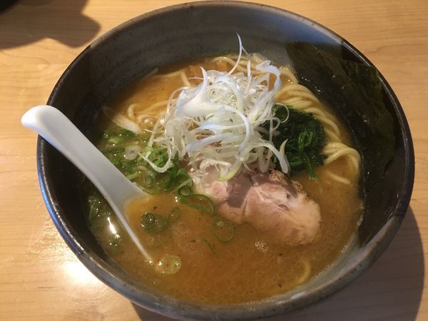 「鐙らぁめん(醤油)」@製麺食堂 あぶみの写真