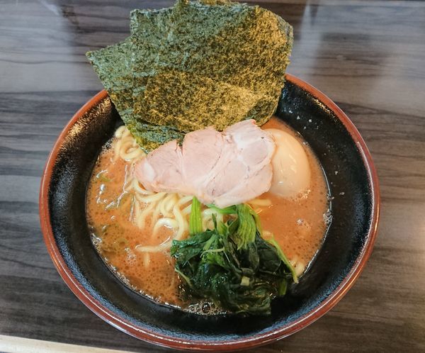 「味玉朝ラー」@横浜家系らーめん 武術家の写真