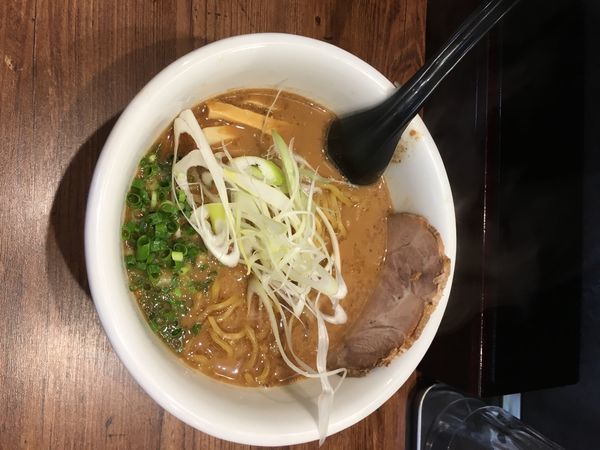 「煮干し醤油ラーメン」@らーめん 麺のひな詩の写真