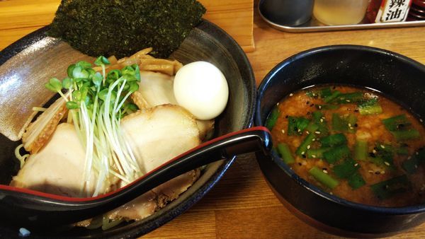 「みそつけ麺¥850＋玉子¥50＋ﾁｬｰｼｭｰ3枚¥150」@麺酒坊 林の写真