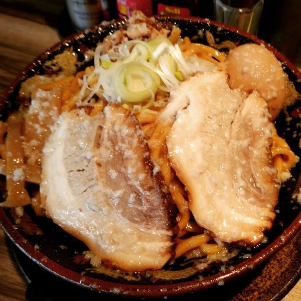 「爆盛油脂麺（880円）」@らーめん 平太周 味庵 西大島店の写真