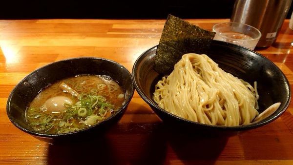 「つけ麺880円＋クーポン券で味玉」@瞠 池袋店の写真