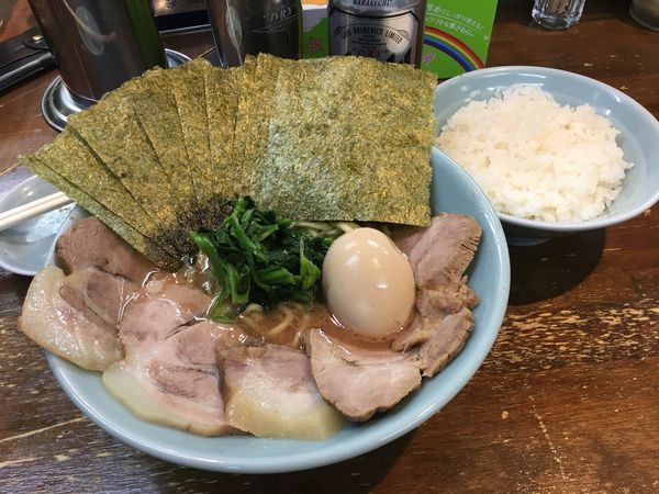 「チャーシュー麺味付玉子(1250円)のり増し(100円)ライス(」@家系ラーメン 桂家の写真