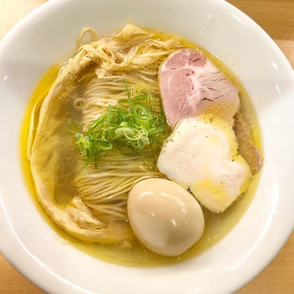 「淡麗鶏そば（塩） 、味玉」@濃厚鶏そば 葵の写真