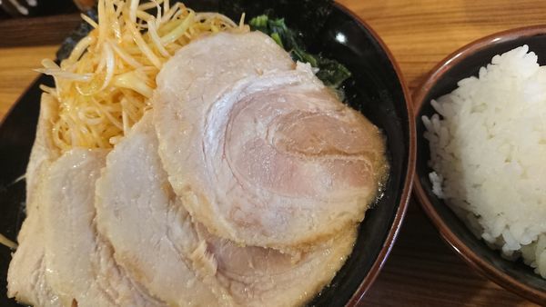 「ネギチャーシュー麺(塩)」@横浜家系ラーメン 壱角家 西川口店の写真