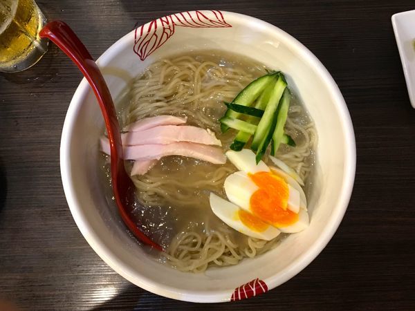 「冷やしぷるぷる鶏そば 温煮干スープ付き・・・その他諸々」@麺処 あす花の写真