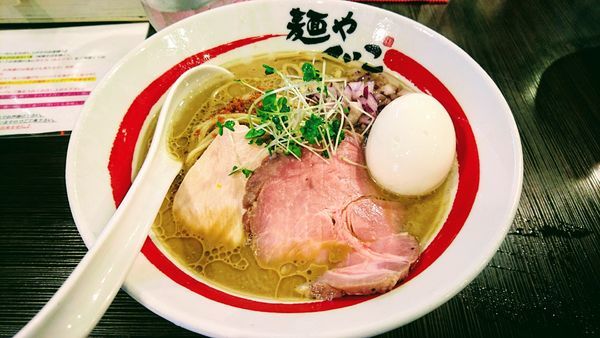 「【限定】濃厚牡蠣そば+味玉(クーポン)」@麺や でこの写真