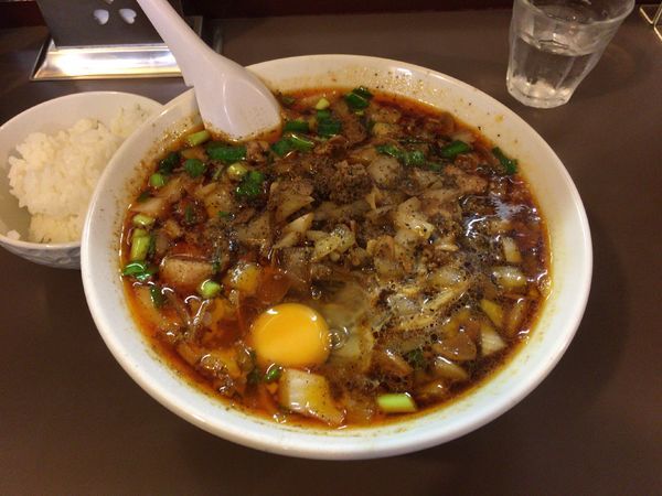 「【限定】スタミナソバ 小ライス付き 900円＋生玉子50@」@鶏こく中華 すず喜の写真