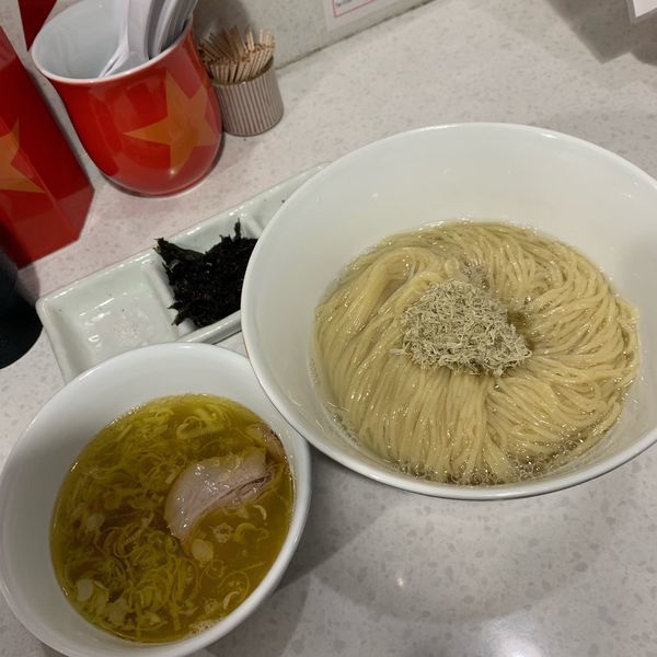 「紀州南高梅をつぶしながら食べる塩つけ麺1150円」@ラーメン星印の写真