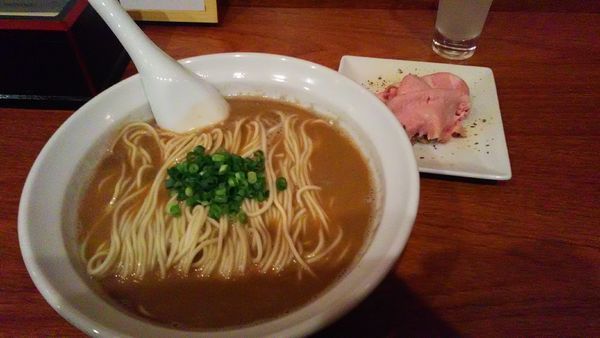「オマール海老そば　+　肉増し」@麺処 にぼし香 横浜店の写真