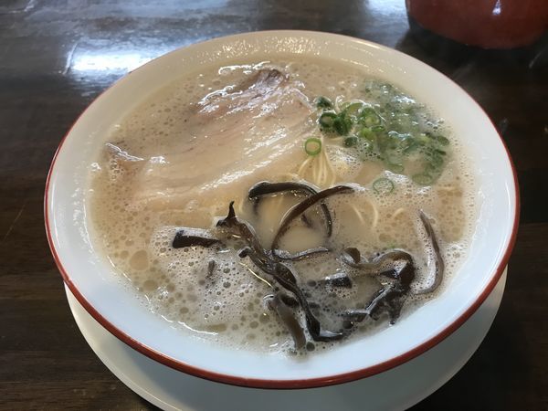「長浜ラーメン（ハリガネ）」@長浜ラーメン 松吉の写真