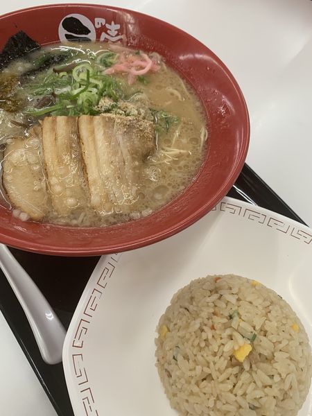 「名古屋とんこつチャーハンセット1000円」@Highway ラの壱の写真