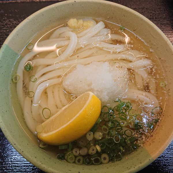 「冷やかけおろし小350円」@植田うどんの写真