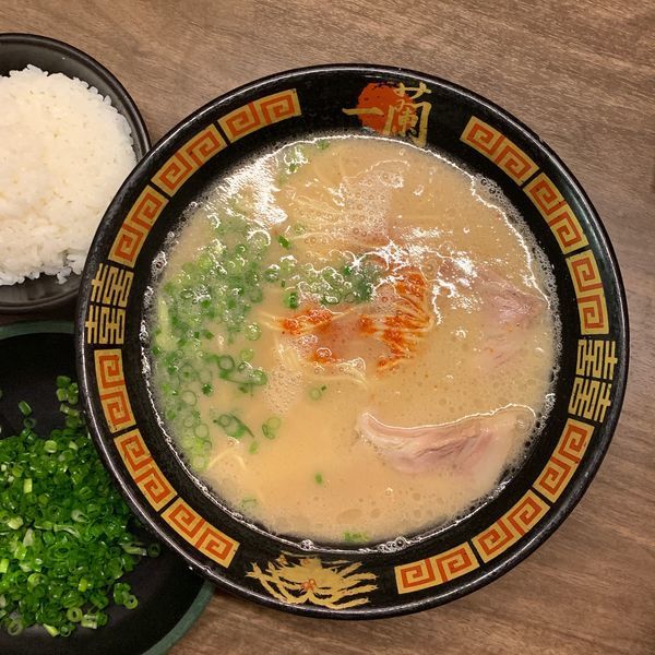 「天然とんこつラーメン」@一蘭 浅草店の写真