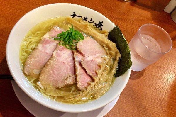「しおラーメン 大盛 withチャーシュー増し」@ラーメン 奏の写真