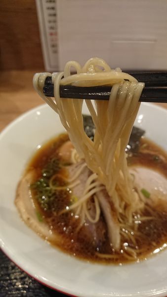 「特製中華そば」@日本の中華そば富田 成田空港店の写真